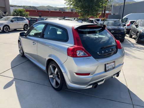 Used 2011 Volvo C30 T5 R-Design image 4