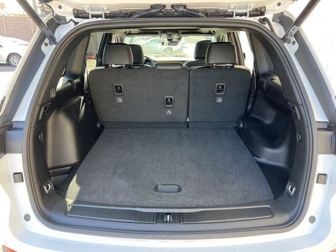 Certified 2025 Jeep Grand Cherokee Altitude image 26