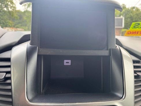 Used 2018 Chevrolet Suburban LT w/ LT Signature Package image 39