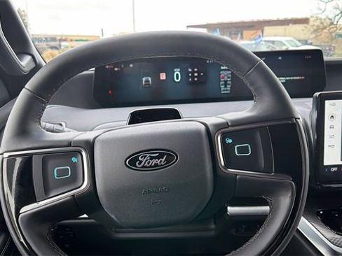 New 2025 Ford Expedition Platinum w/ Stealth Performance Package image 17