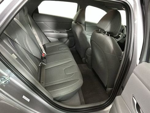 Certified 2025 Hyundai Elantra Sport FWD image 30