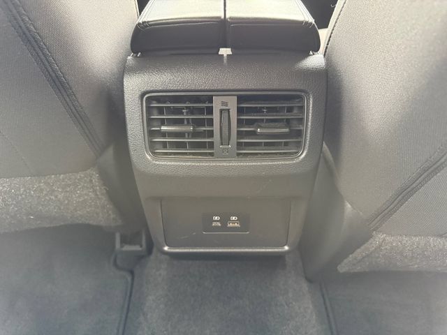 Used 2023 Nissan Rogue SV FWD image 18