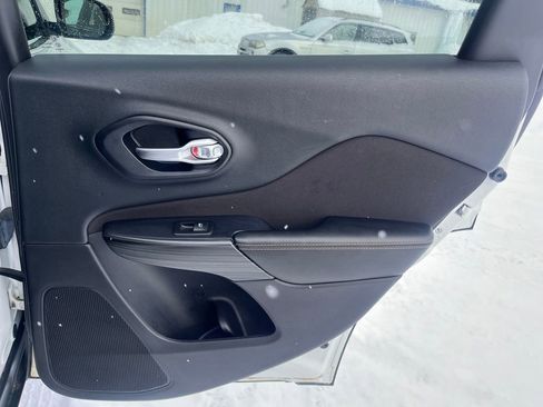 Used 2016 Jeep Cherokee Latitude image 32