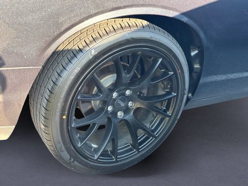 Used 2018 Dodge Challenger R/T RWD image 3