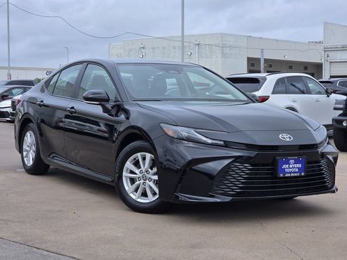 Used 2026 Toyota Camry LE FWD image 2
