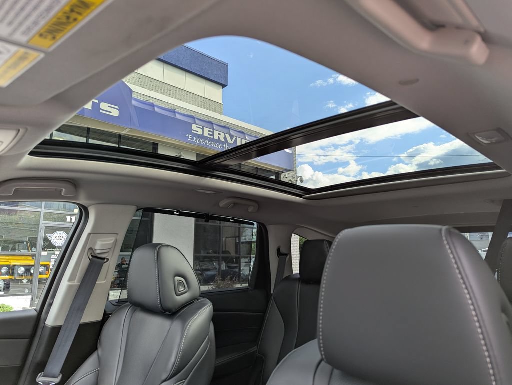 Used 2023 Acura MDX w/ Technology Package AWD/4WD image 31