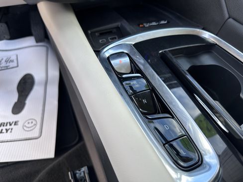 Used 2023 Buick Enclave Essence w/ Experience Buick Package image 20