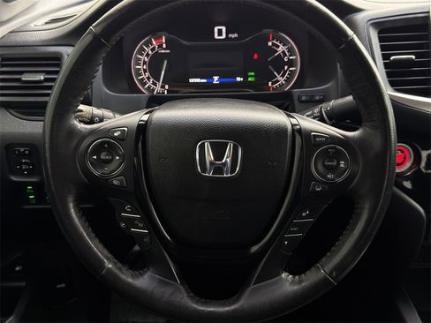 Used 2018 Honda Ridgeline RTL-E image 12