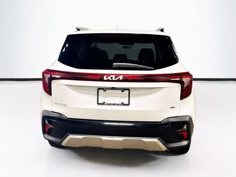 Used 2024 Kia Seltos SX w/ SX Sunroof Package AWD/4WD image 6