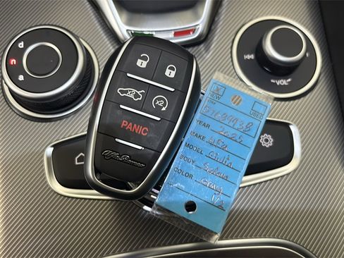 New 2025 Alfa Romeo Giulia Base w/ Driving Assist Package image 19