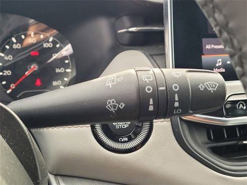 Used 2023 Jeep Compass Limited image 17