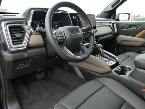 Certified 2024 GMC Canyon Denali image 23