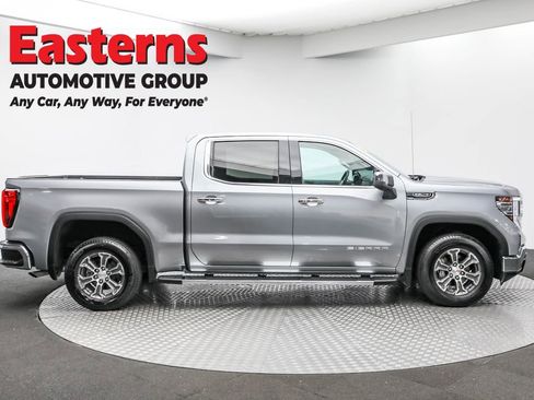 Used 2024 GMC Sierra 1500 SLT image 4