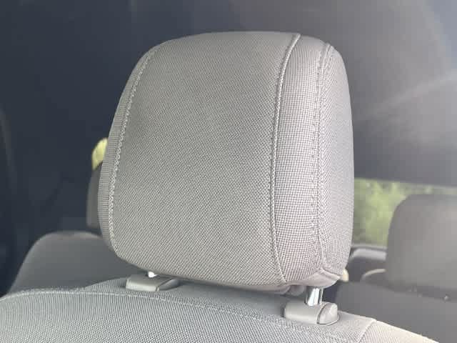 Used 2018 Ford Explorer XLT w/ Equipment Group 201A FWD image 25