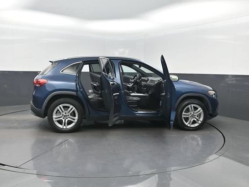 Used 2023 Mercedes-Benz GLA 250 4MATIC w/ Premium Package image 40