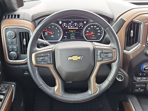 Used 2021 Chevrolet Silverado 1500 High Country w/ Technology Package AWD/4WD image 26