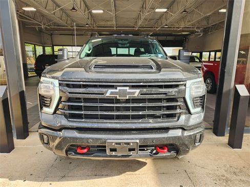 Used 2025 Chevrolet Silverado 2500 LTZ w/ Trail Boss Package AWD/4WD image 2
