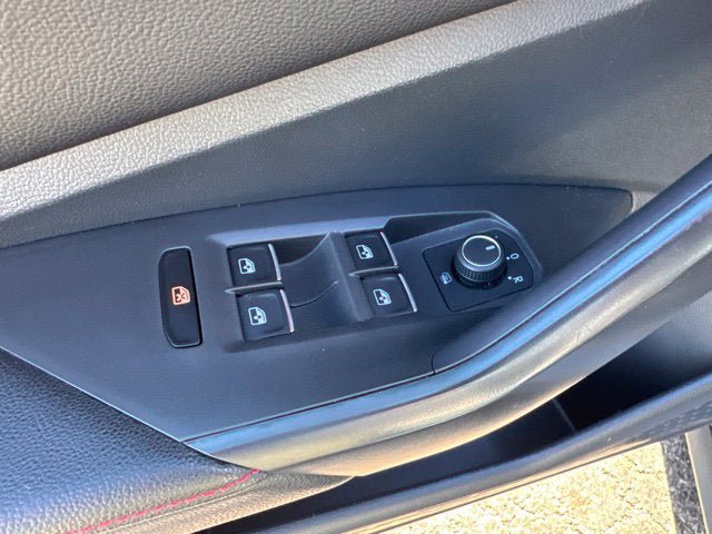 Used 2023 Volkswagen Jetta GLI Autobahn FWD image 9