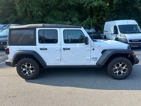 Used 2018 Jeep Wrangler Unlimited Sport AWD/4WD image 2