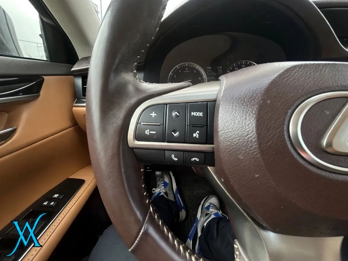 Used 2017 Lexus ES 350 w/ Accessory Package 2 FWD image 35