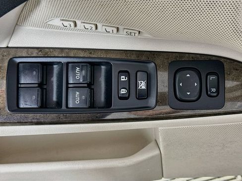 Used 2010 Lexus IS 350C RWD image 22
