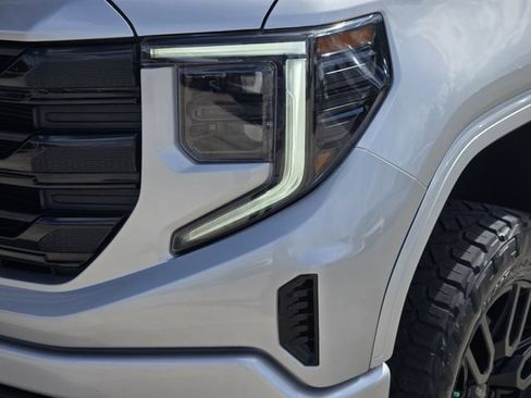 Used 2022 GMC Sierra 1500 Elevation w/ Elevation Premium Package RWD image 13