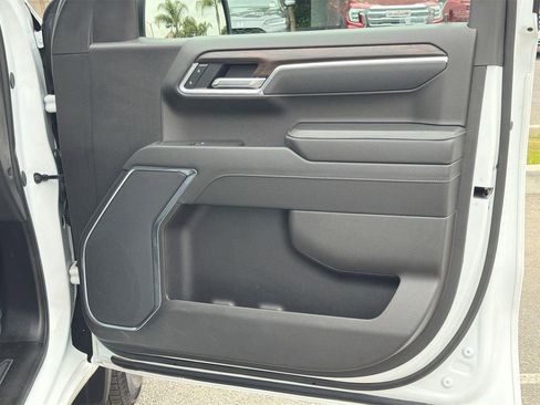 Used 2025 GMC Sierra 1500 SLT AWD/4WD image 33