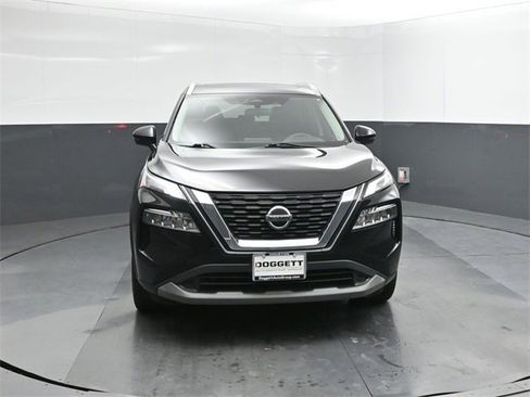 Certified 2021 Nissan Rogue SV w/ Premium Package image 11