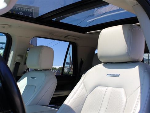 Used 2019 Ford Expedition Platinum AWD/4WD image 13