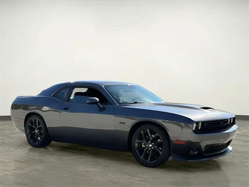 Used 2023 Dodge Challenger R/T w/ Plus Package image 10