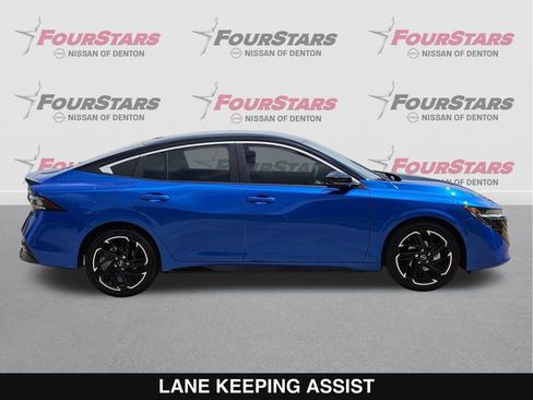 New 2026 Nissan Sentra SR w/ Floor Mat Package FWD image 3