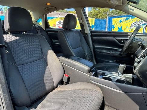 Used 2018 Nissan Altima 2.5 SV FWD image 15
