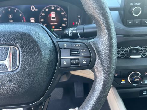 Used 2025 Honda Accord SE image 30