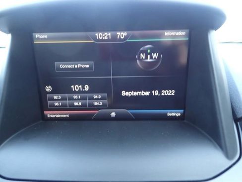 Used 2015 Ford Fiesta SE w/ Equipment Group 201A FWD image 17