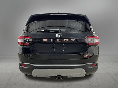 New 2026 Honda Pilot TrailSport image 4