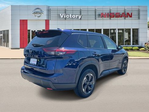 Used 2025 Nissan Rogue SV AWD/4WD image 3
