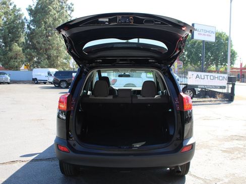 Used 2013 Toyota RAV4 LE FWD image 15