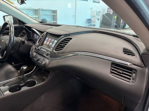 Used 2019 Chevrolet Impala Premier FWD image 28