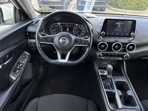 Used 2022 Nissan Sentra SV image 12