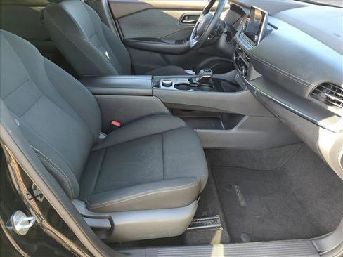 Used 2023 Nissan Rogue S AWD/4WD image 19