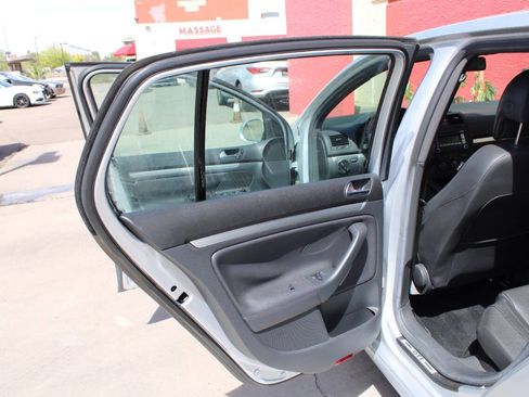 Used 2007 Volkswagen GTI 4-Door FWD image 11