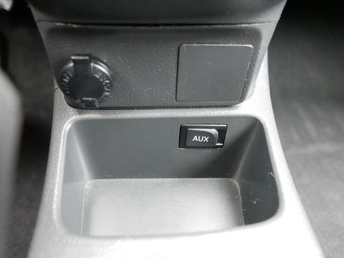 Used 2011 Toyota Matrix FWD image 33
