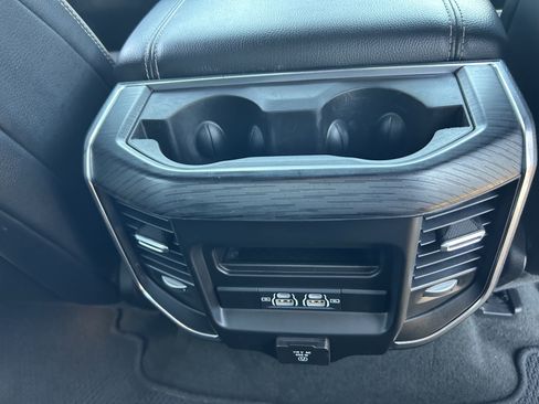 Used 2024 RAM 1500 Laramie AWD/4WD image 17