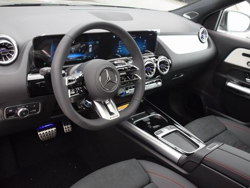 New 2025 Mercedes-Benz GLA 35 AMG 4MATIC image 19