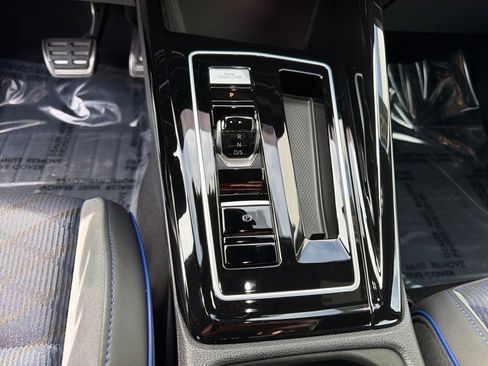 Certified 2025 Volkswagen Golf R Black Edition w/ Euro Stye Package image 27