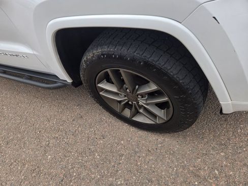 Used 2015 Jeep Grand Cherokee Overland AWD/4WD image 13