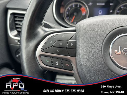 Used 2020 Jeep Cherokee Limited image 16