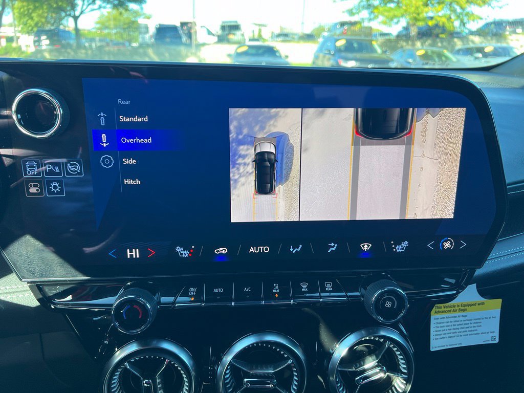 Used 2024 Chevrolet Blazer EV LT AWD/4WD image 39
