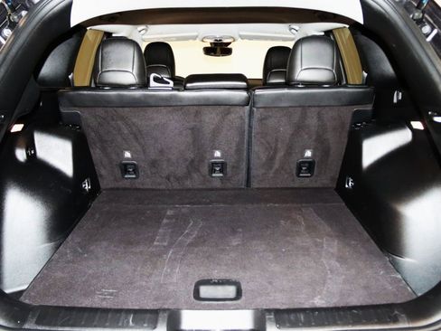 Used 2022 Jeep Cherokee Trailhawk w/ Trailer Tow Group image 68