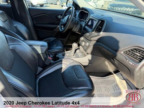 Used 2020 Jeep Cherokee Latitude Plus AWD/4WD image 11